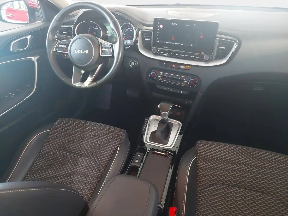 KIA XCEED 1.5 T-GDI DCT7 SPIRIT NAVI XCLUSIVE AHK ALLWETTER