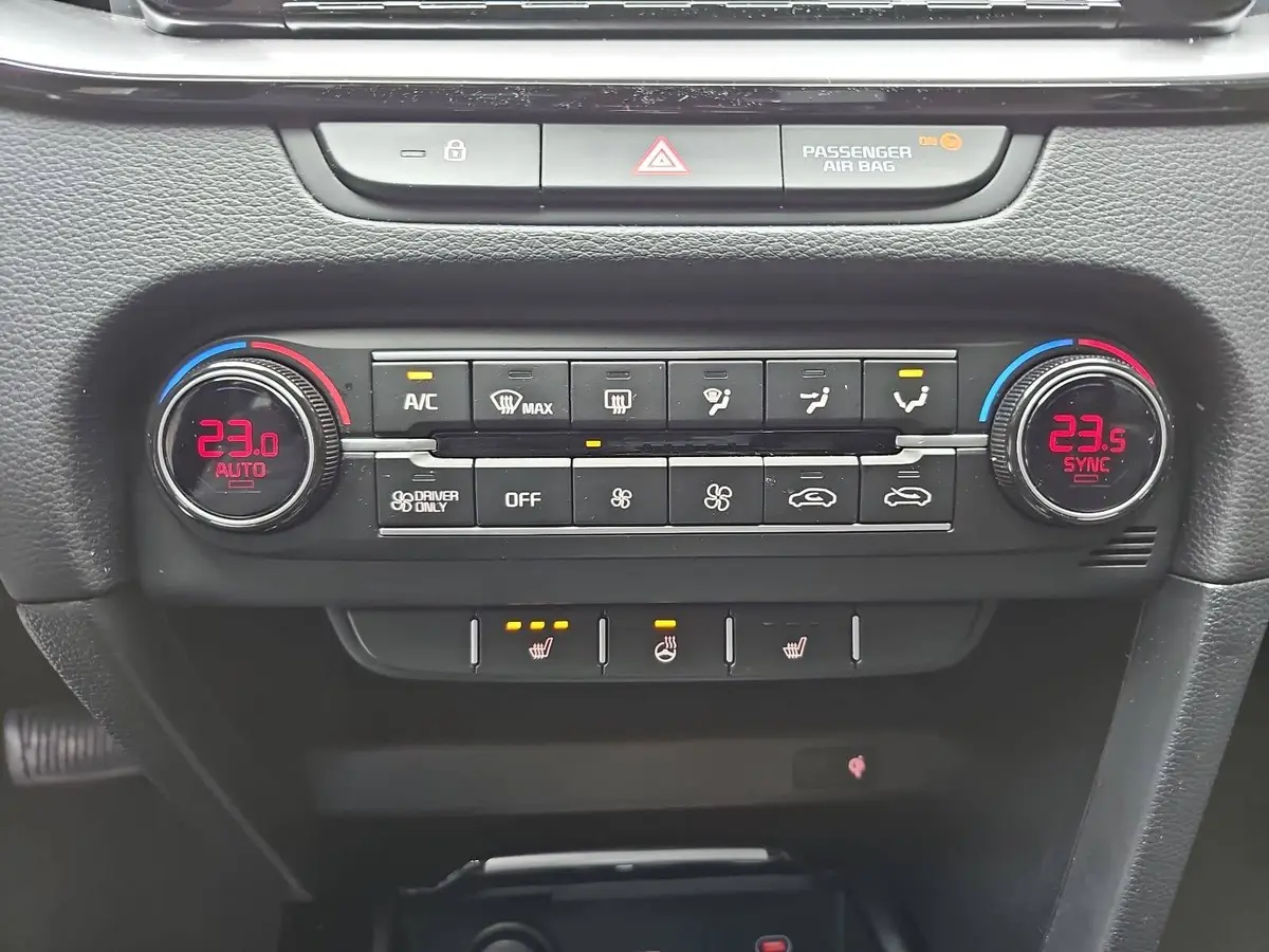 KIA CEED SW 1.6 GDI PLUG-IN-HYBRID SPIRIT SITZKOMFORT TECHNOLOGIE