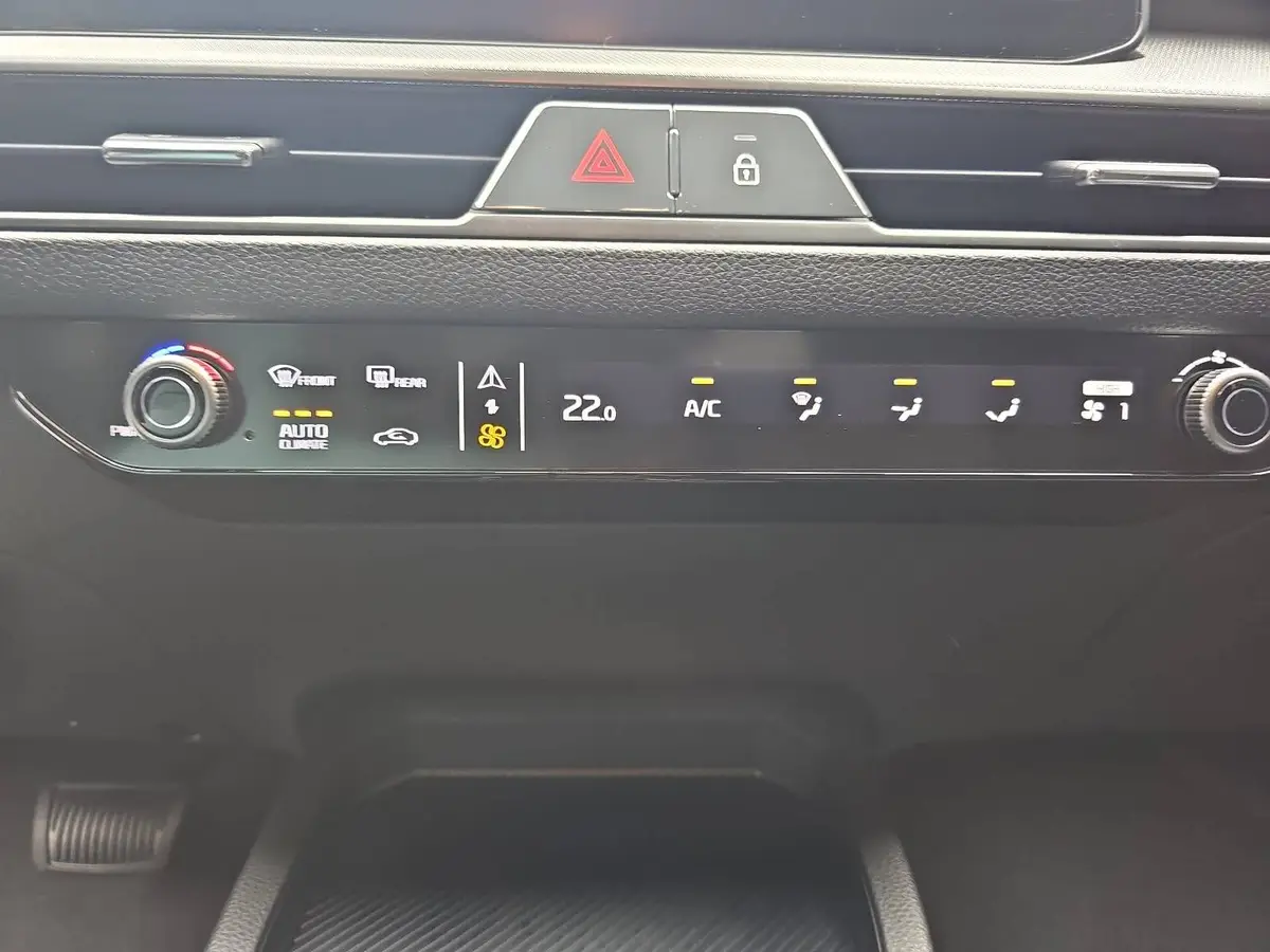 KIA STONIC 1.0 T-GDI 100 DCT VISION MJ26 SITZH. NAVI