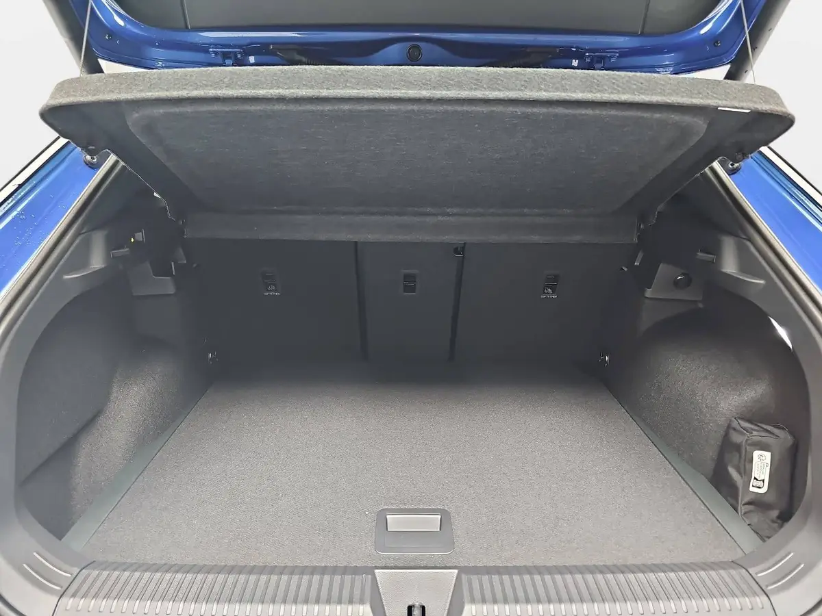 VW T-ROC 1.5 ETSI DSG R-LINE MATRIX AHK LM19