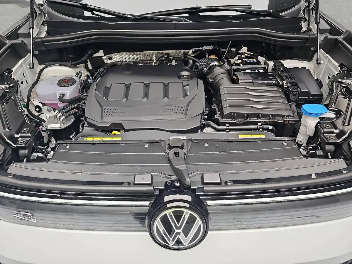 VW TIGUAN 2.0 TDI DSG R-LINE NAVI LED PANO