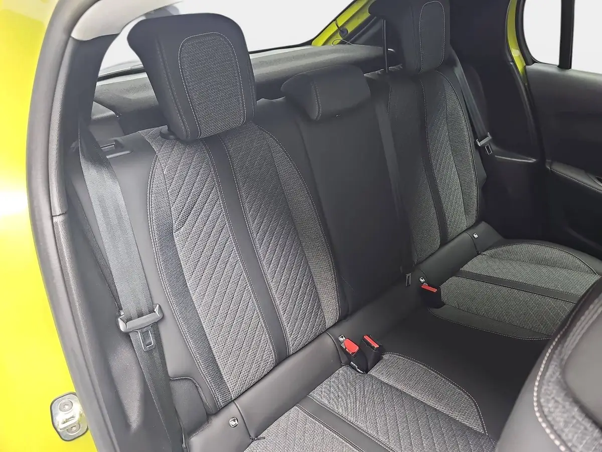 PEUGEOT 208 1.2 PURETECH 100 ALLURE LED DAB LM