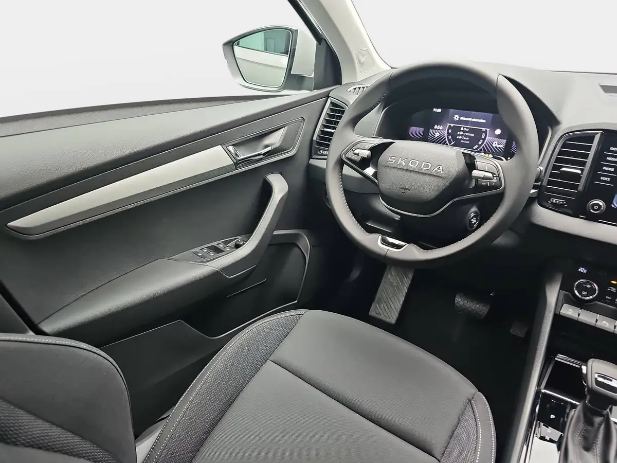 SKODA KAROQ 1.5 TSI DSG FAMILY LED KAMERA LM17