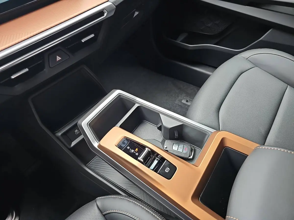 KGM TORRES 1.5 T-GDI 4WD ESSENTIAL AUTOMATIK