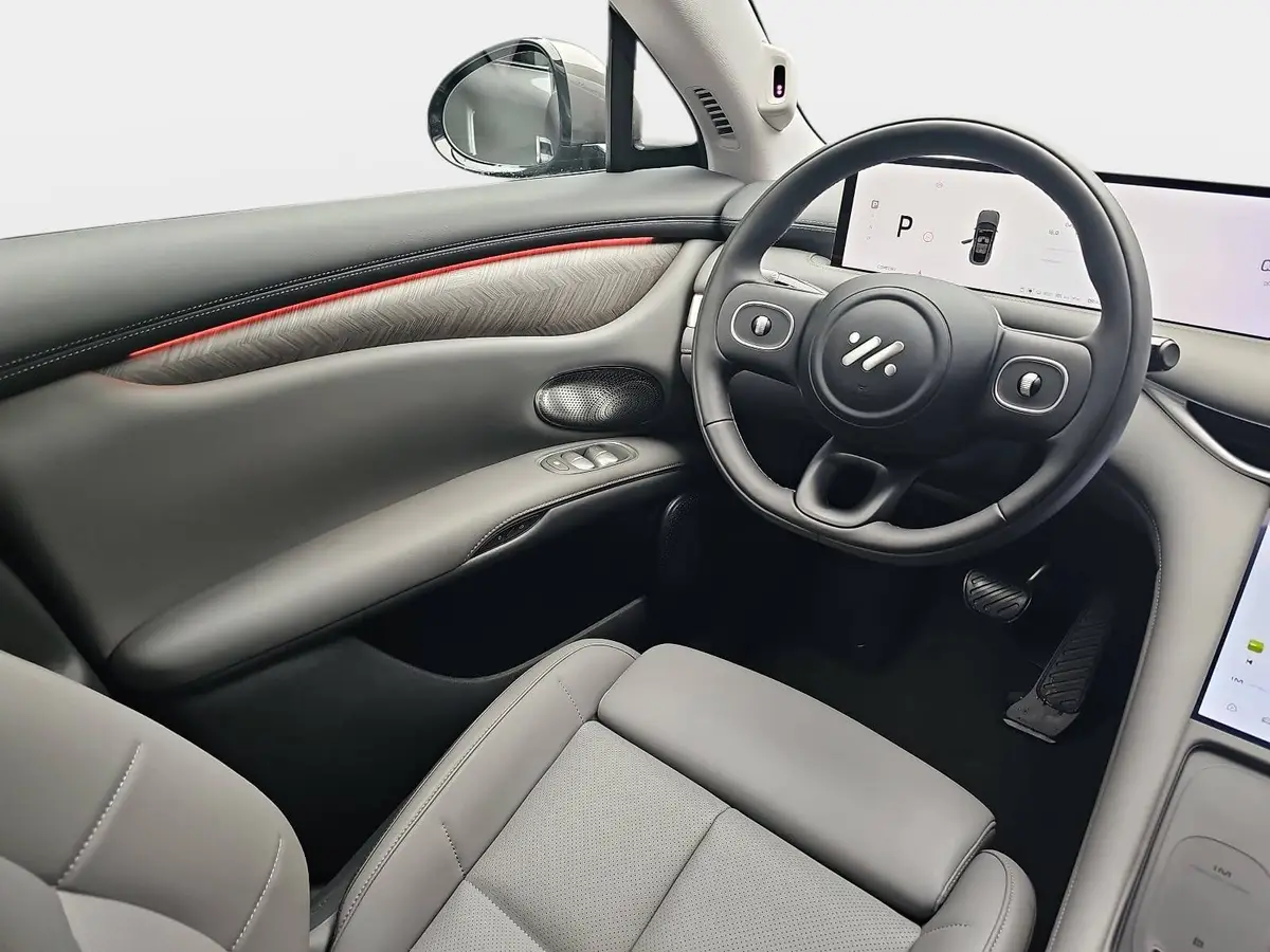 MG ANDERE EV 100 KWH MY26 PREMIUM AWD DRIVE PACK