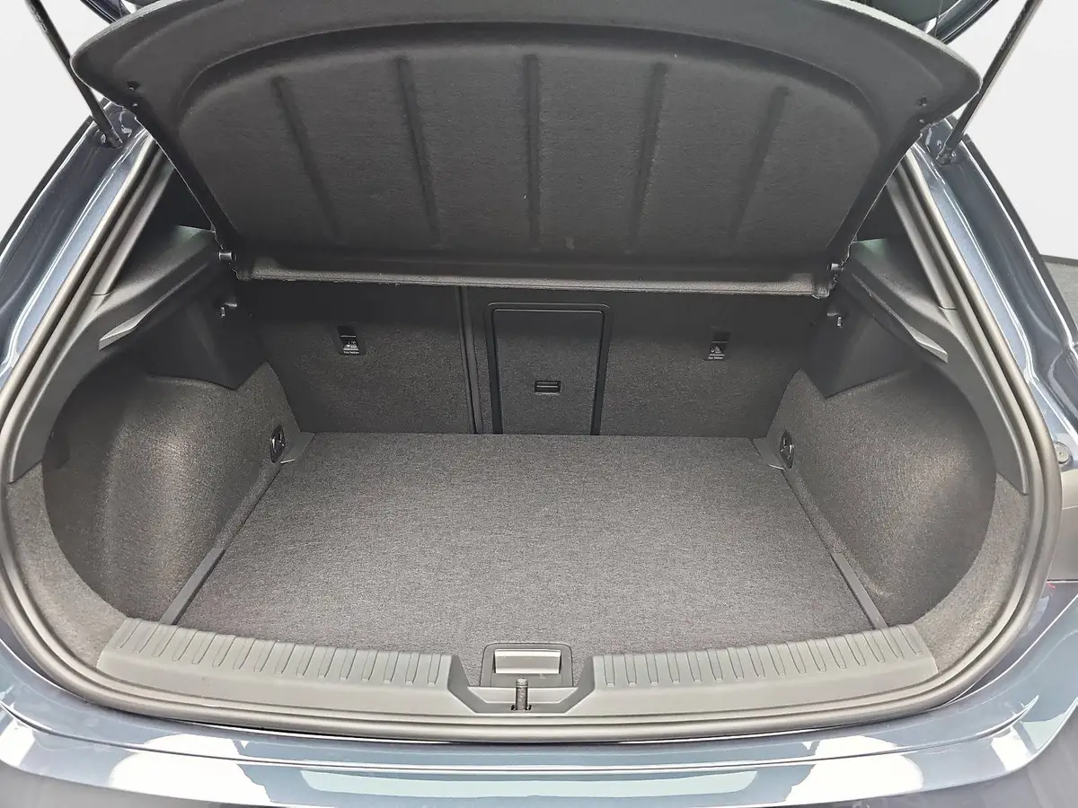 CUPRA LEON 1.5 ETSI DSG LED KLIMAUTO ACC DCC KLIMA DAB K