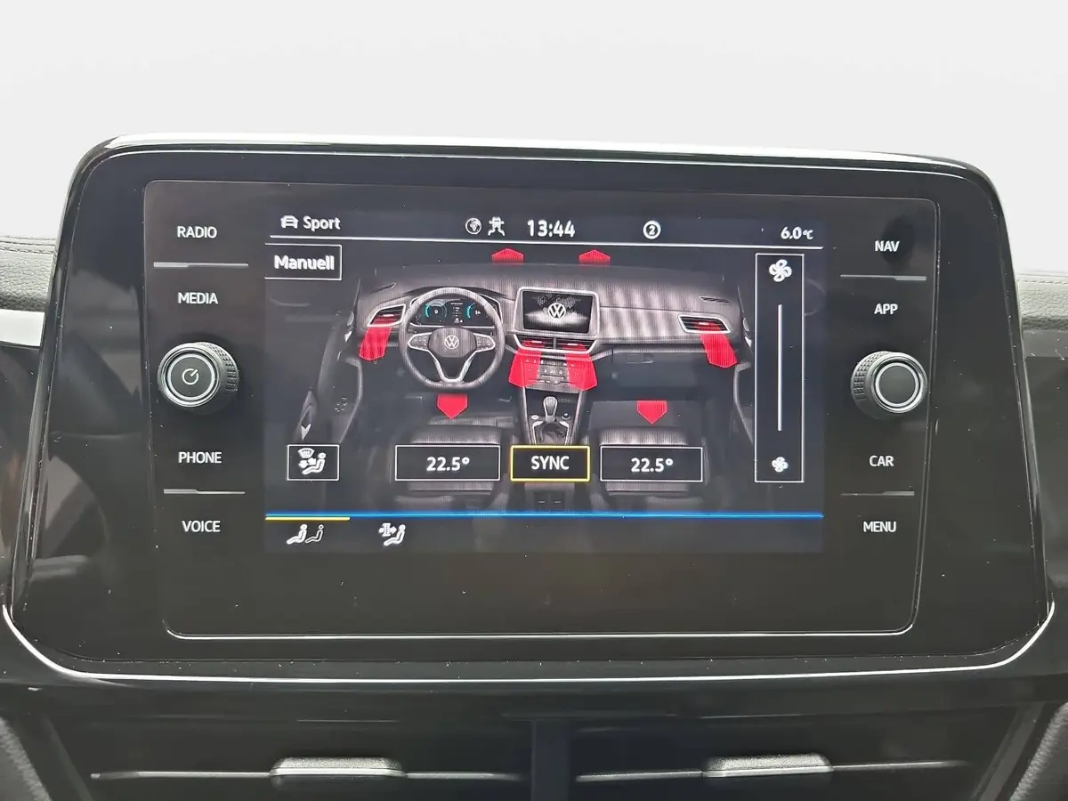 VW T-ROC 1.5 TSI DSG R-LINE NAVI KLIMA LED KAMERA WINTER AH