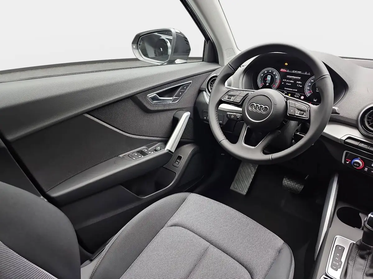 AUDI Q2 35 TFSI S-TRONIC S LINE NAVI LED ACC EL.HECKKL. WI