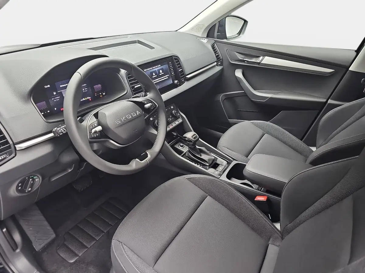 SKODA KAROQ 1.5 TSI DSG 130 JAHRE LED KLIMAAUTO SMARTLINK PDC 