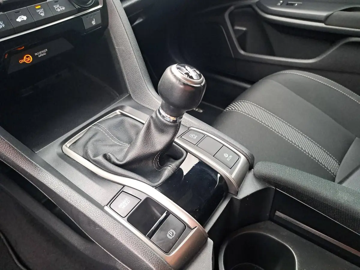 HONDA CIVIC 1.0 VTEC TURBO ELEGANCE WINTER ACC