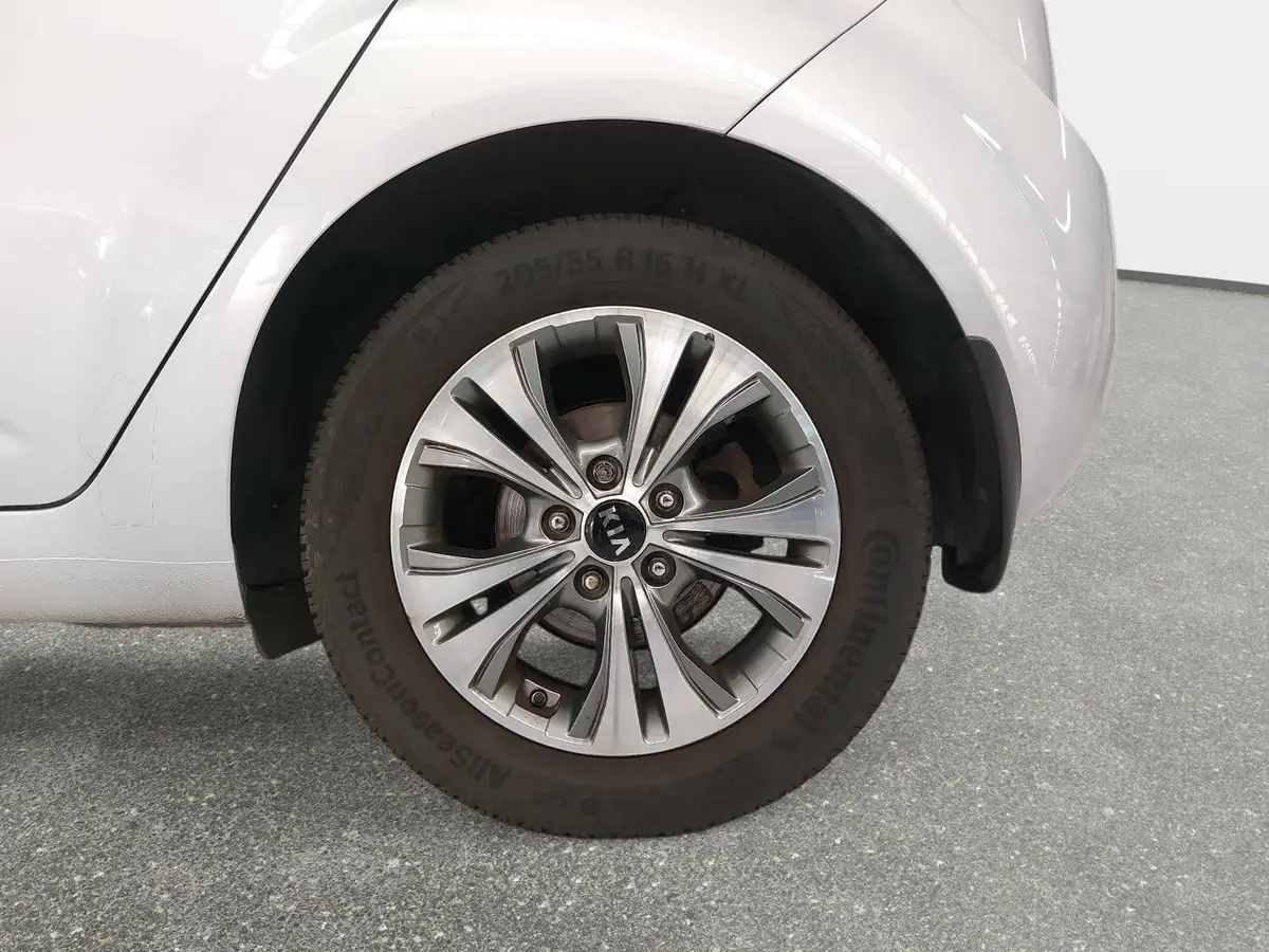 KIA VENGA 1.6 CVVT DREAM TEAM