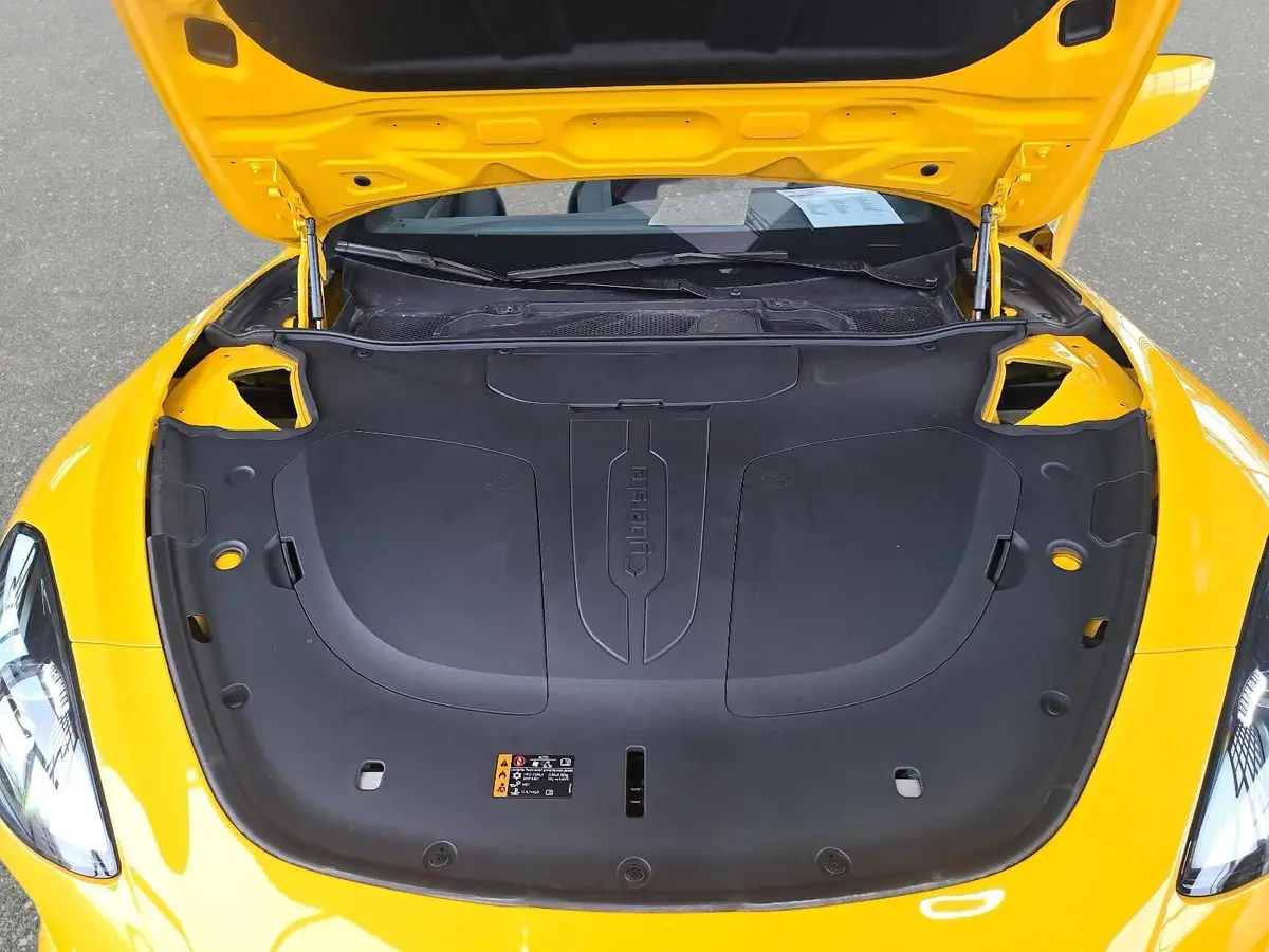 MG CYBERSTER EV 77 KWH