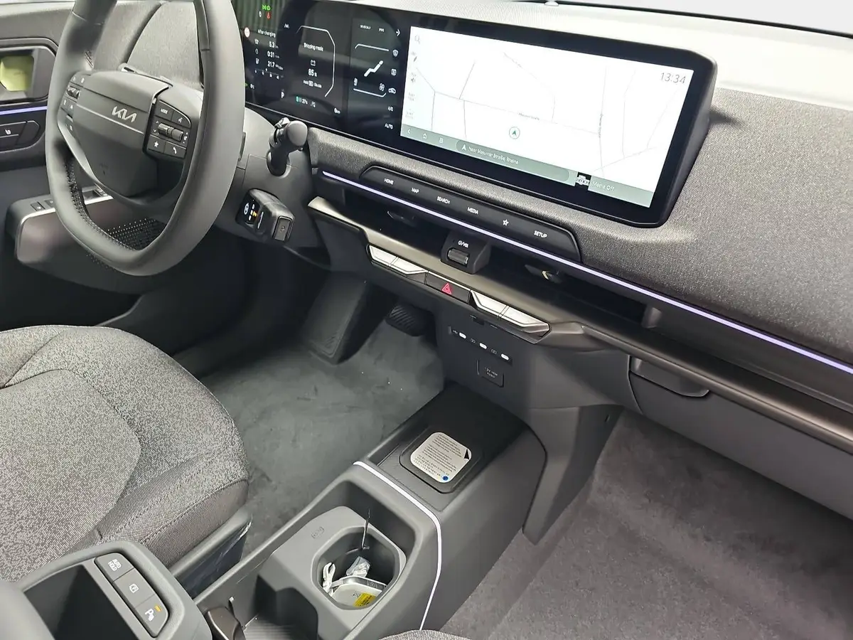 KIA EV2 42.2 KWH EARTH MJ27 WINTER-CONNECT TECHNOLOGY DRIVEWISE-PARK DESIGN