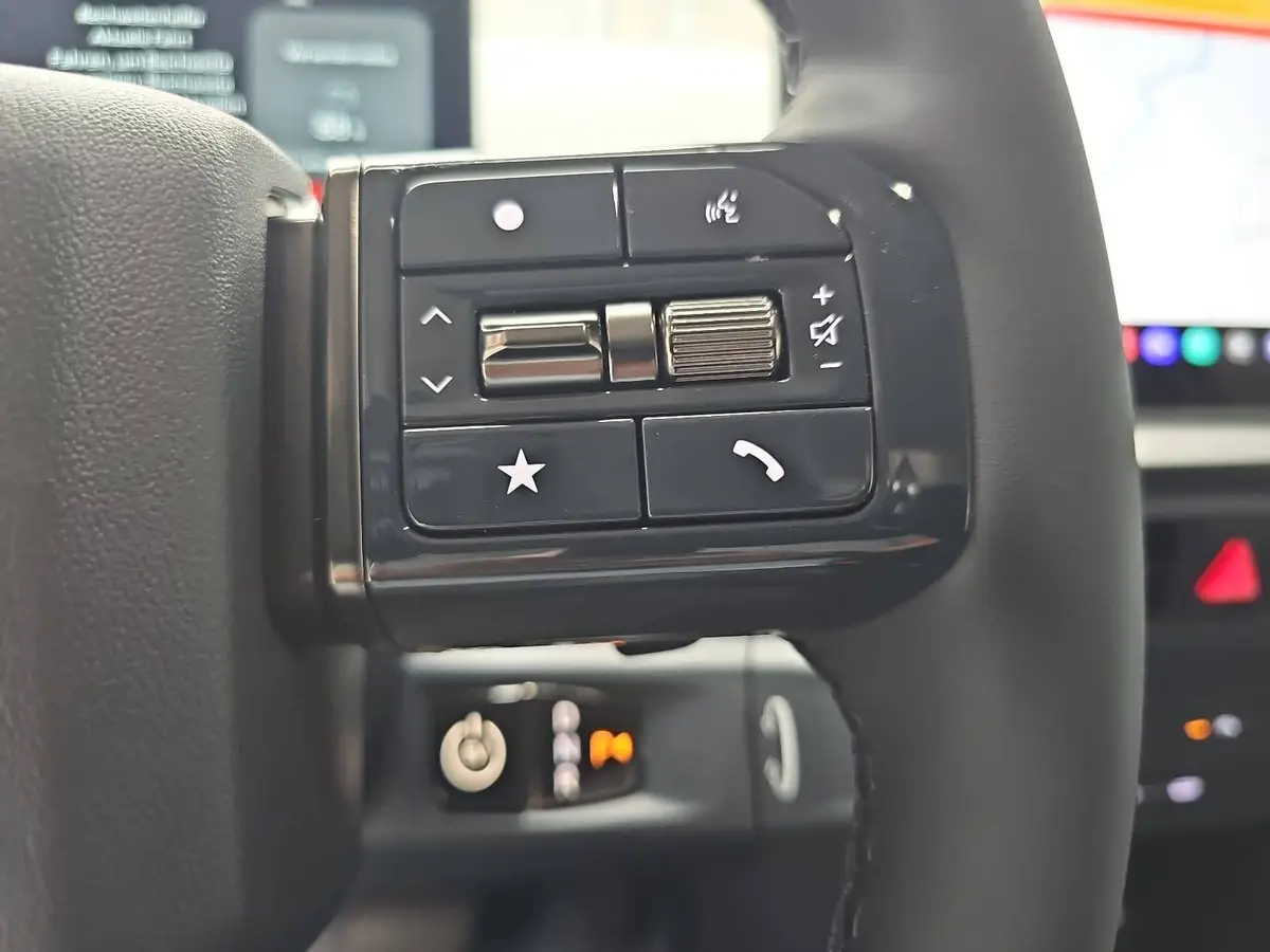 KIA PV5 CARGO L2H1 3T 71.2 KWH PLUS MJ26 WÄRMEPUMPE ALLWETTERREIFEN