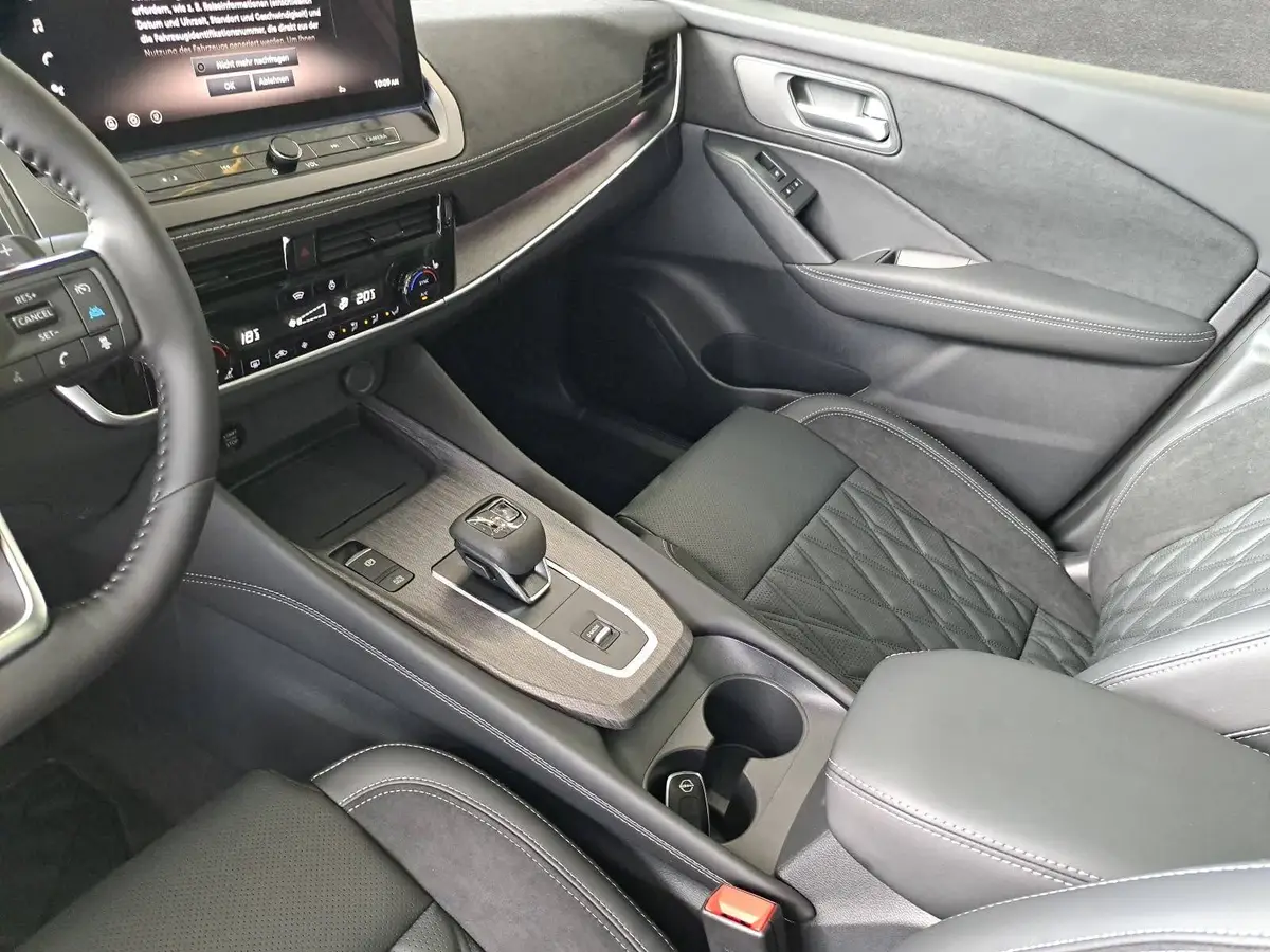 NISSAN QASHQAI 1.3 DIG-T MHEV AUTO. MJ27 TEKNA PREMIUM PAKET 2-FARBEN