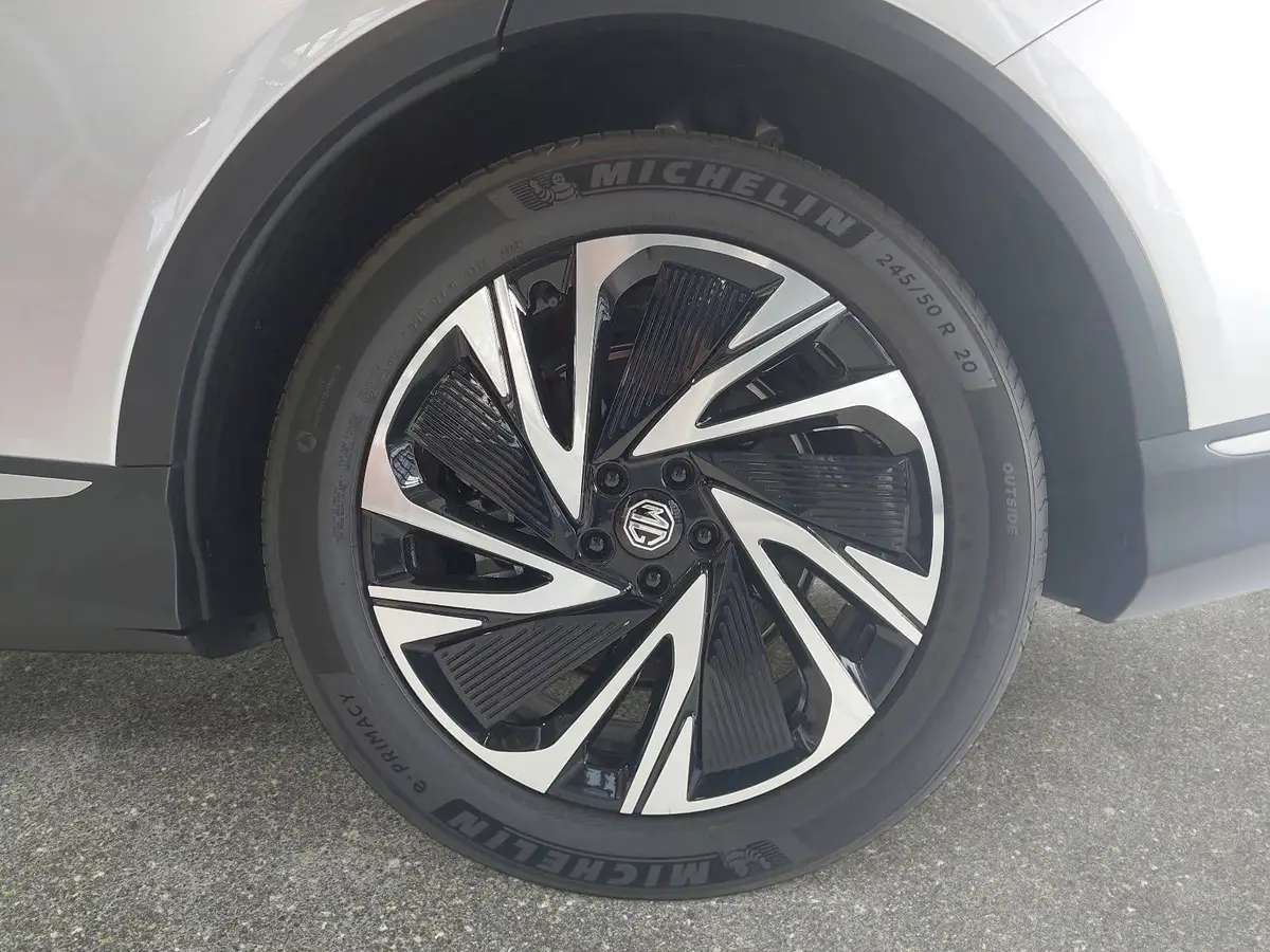 MG ANDERE EV 77 KWH MJ26 LUXURY PANORAMA LEDER 20-ZOLL