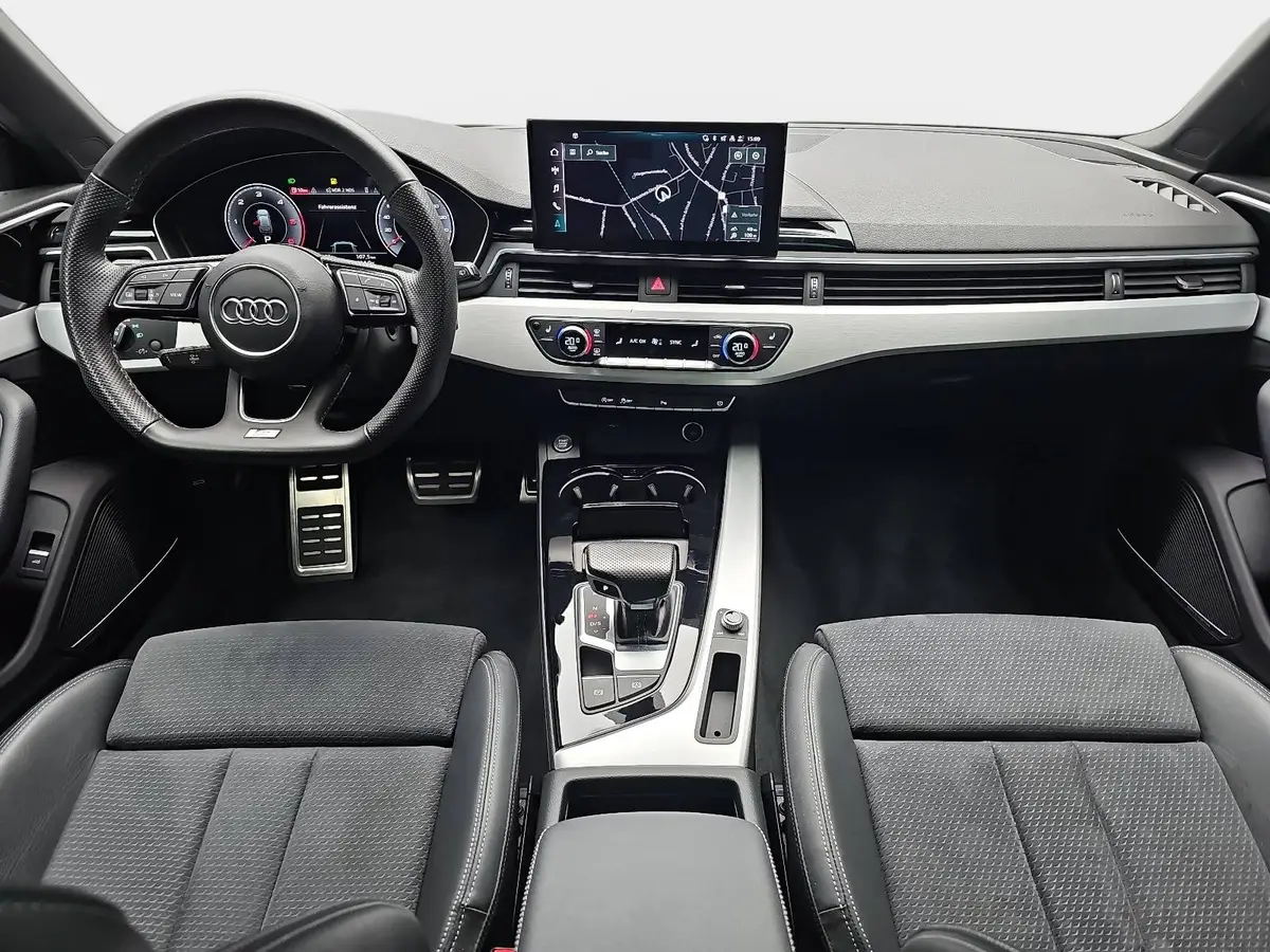 AUDI A4 AVANT 30 TDI S-TRONIC S LINE NAVI LED PANO BLACK-L