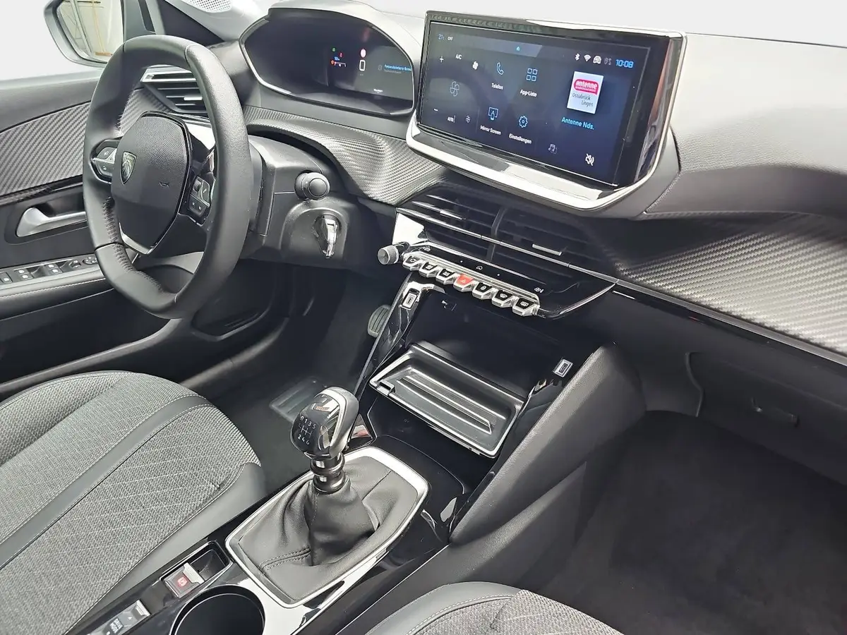 PEUGEOT 208 1.2 PURETECH 100 ALLURE LED DAB LM