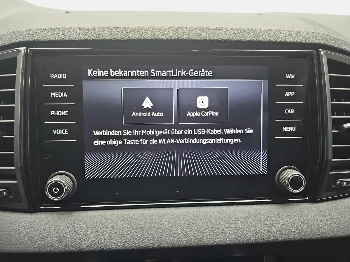 SKODA KAROQ 1.5 TSI DSG FAMILY LED KAMERA LM17