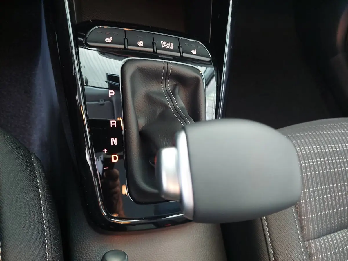 KIA STONIC 1.0 T-GDI 100 DCT VISION SITZH. NAVI