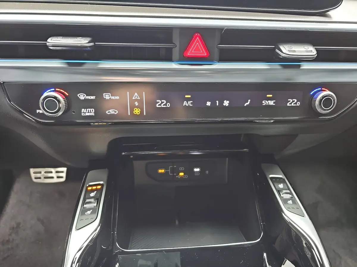 KIA SORENTO 2.2 CRDI AWD DCT8 PLATINUM LEDER NAPPA PREMIUM GLASDACH