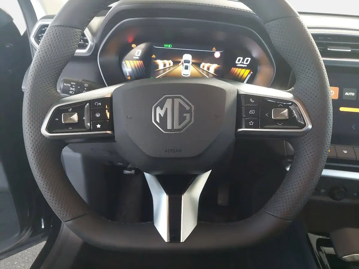 MG ZS 1.5 HYBRID+ MY25.5 LUXURY NAVI LM18 KEYLESS-ENTRY 360-GRAD-KAMERA