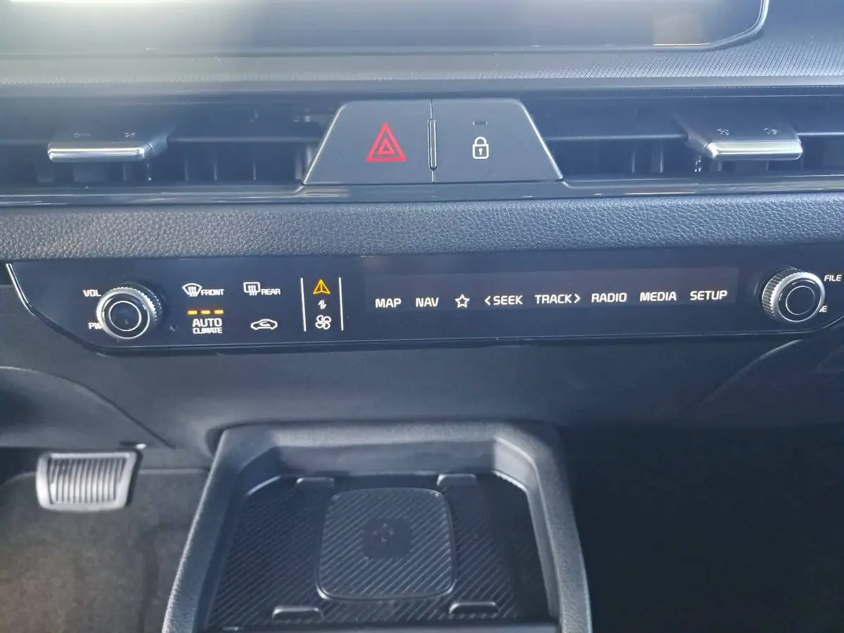 KIA STONIC 1.0 T-GDI 115 48V DCT SPIRIT MJ26 DRIVEWISE