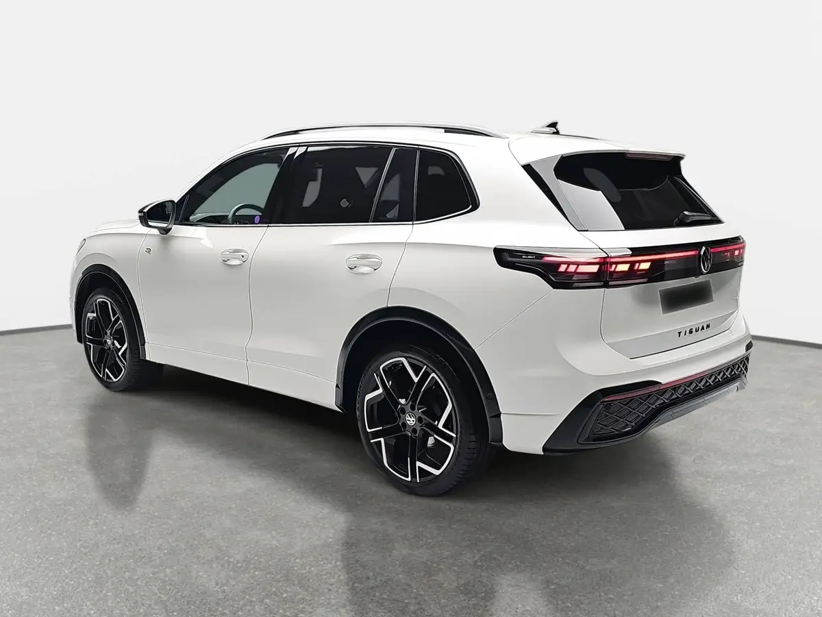 VW TIGUAN 2.0 TDI DSG 4M R-LINE NAVI MATRIX HUD DCC AHK LM20