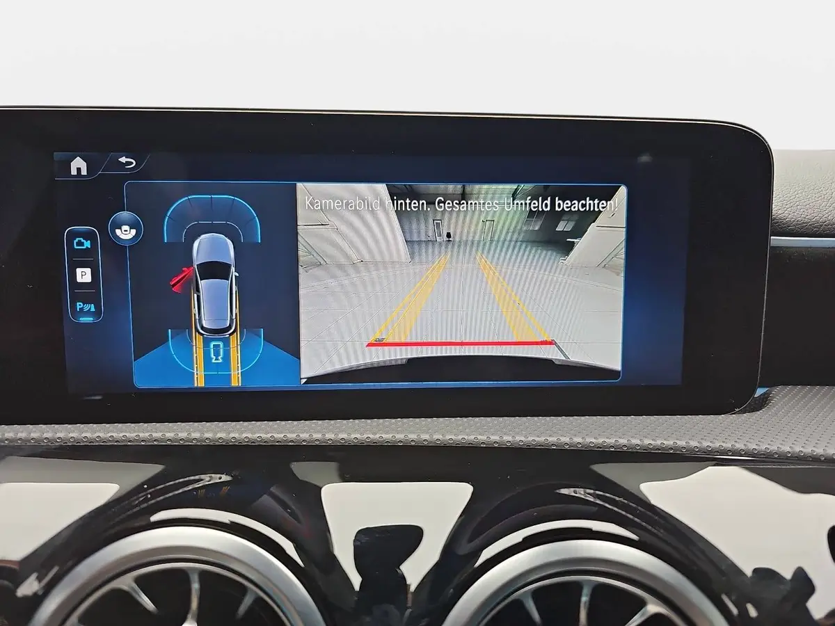 MERCEDES-BENZ A 180 DCT AMG LINE NAVI LED MBUX WINTER KAMERA LM18