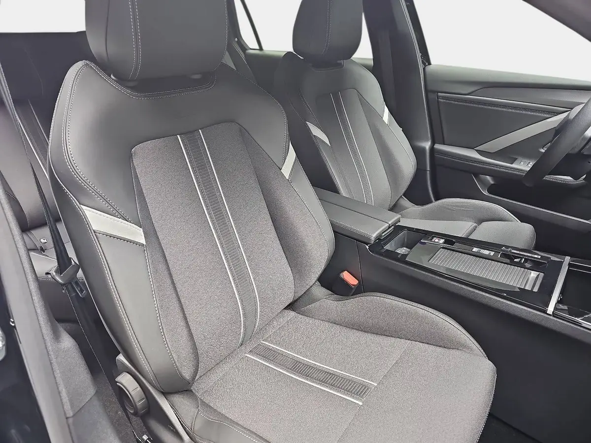 OPEL ASTRA 1.2 TURBO AUTO. SPORTS TOURER GS LED AGR WINTER KA