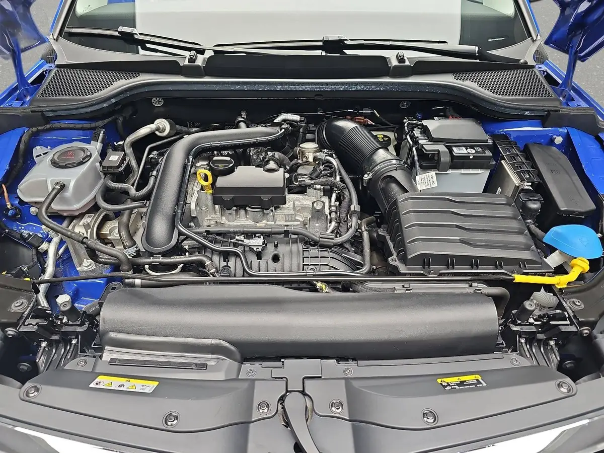 SKODA KAMIQ 1.0 TSI ACTIVE KLIMA LED SITZHEIZUNG PDC DAB+