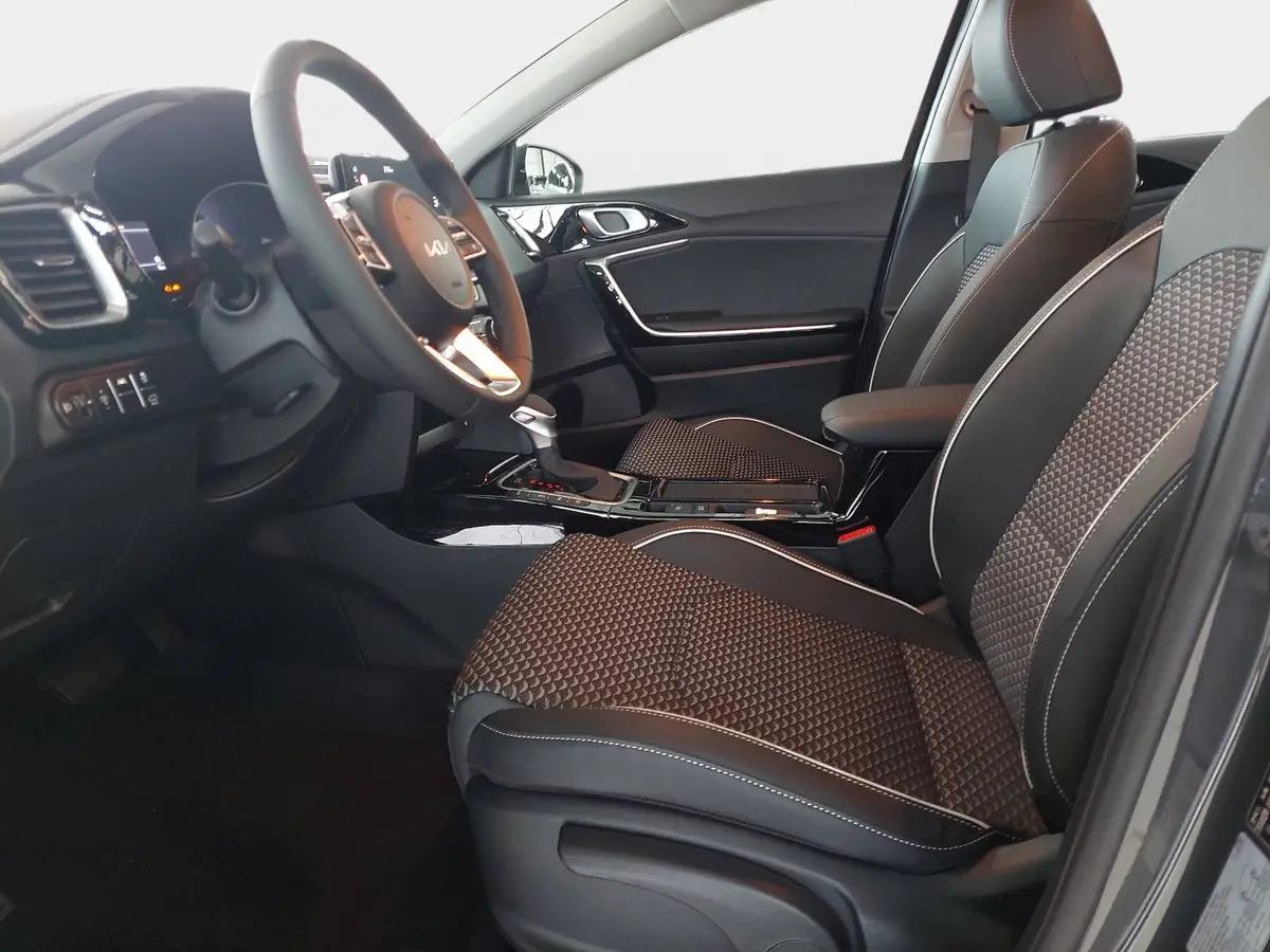 KIA XCEED 1.6 T-GDI 150 DCT SPIRIT MJ26 XCLUSIVE