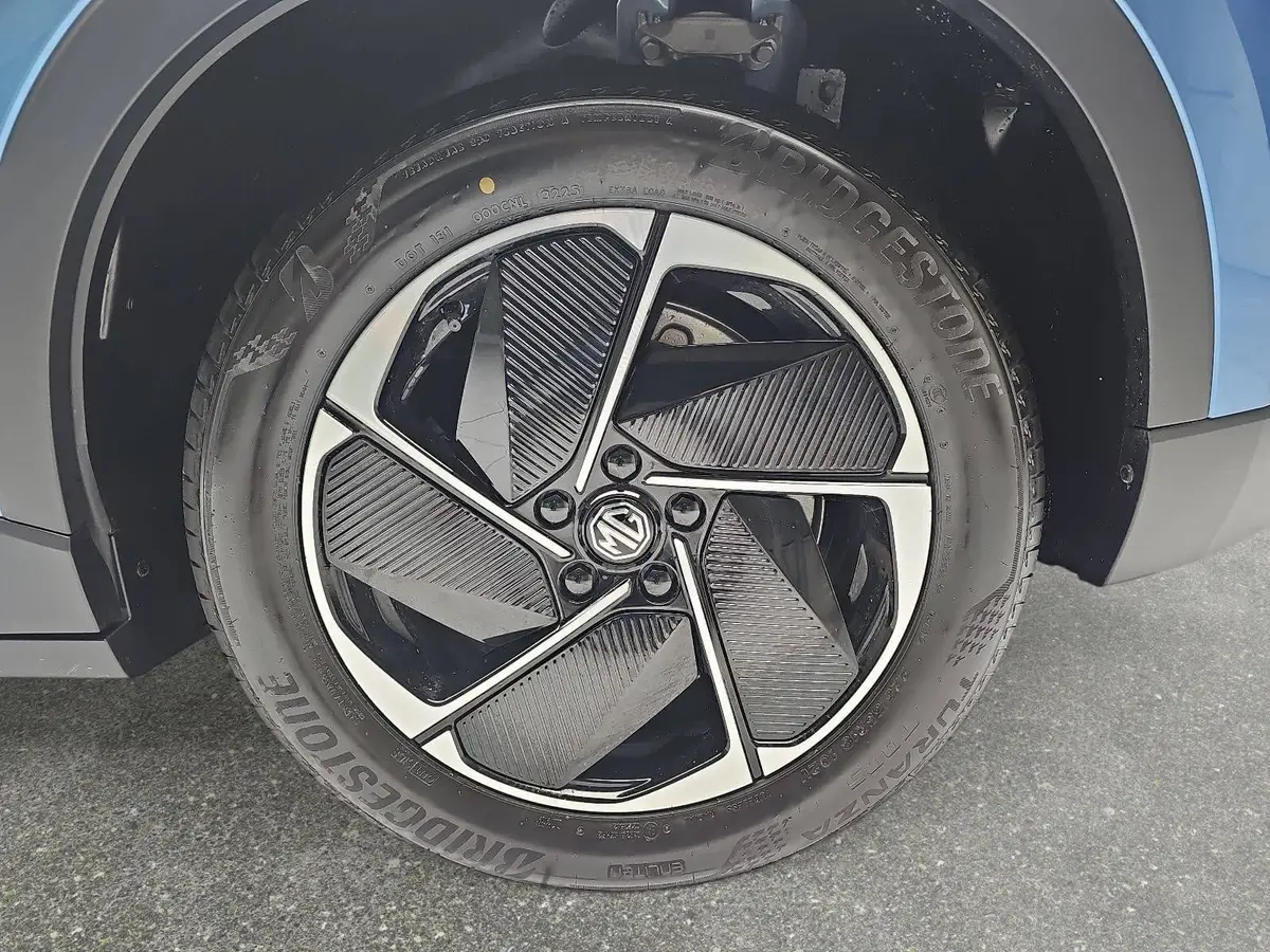 MG S5 EV 64 KWH MY25 LUXURY