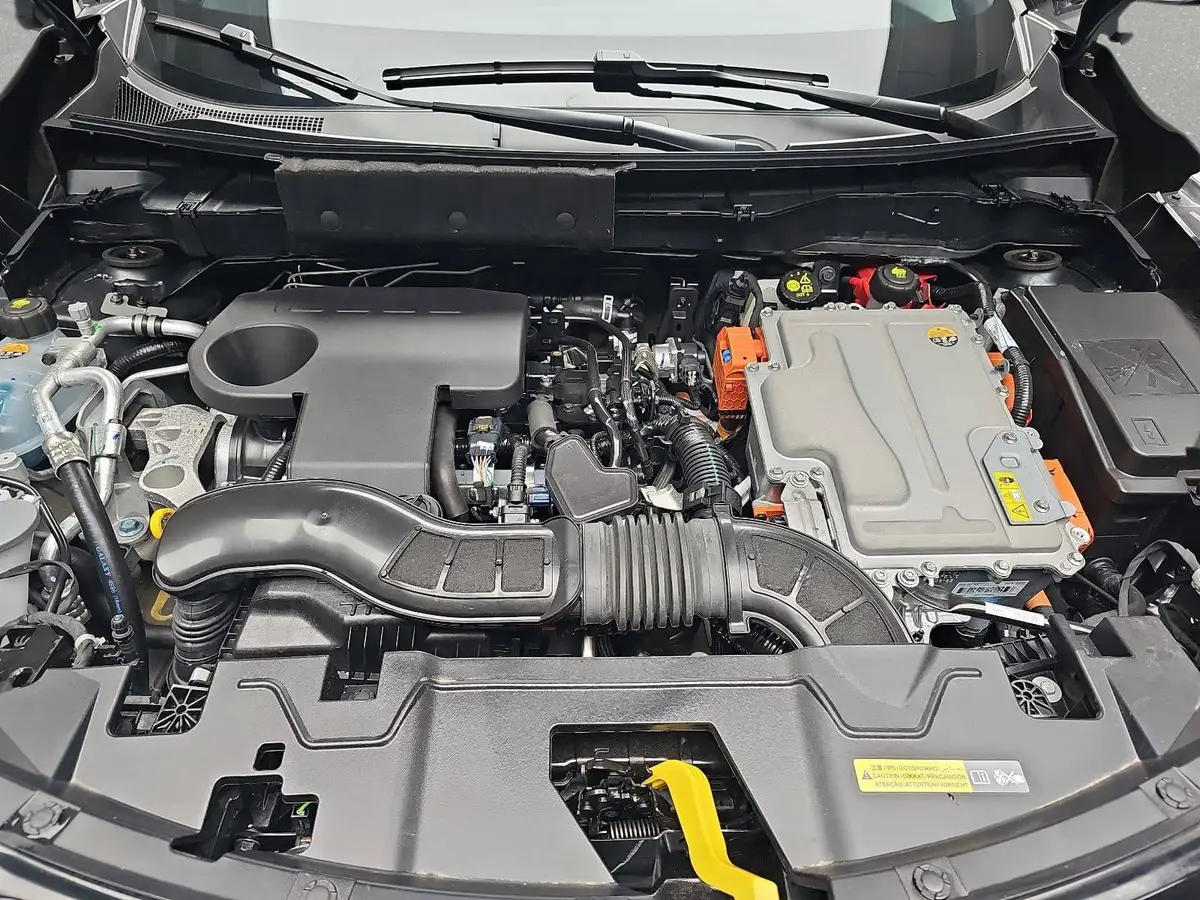 NISSAN JUKE 1.6 HYBRID AUTO. N-CONNECTA WINTER FRONTSCHEIBENHEIZUNG