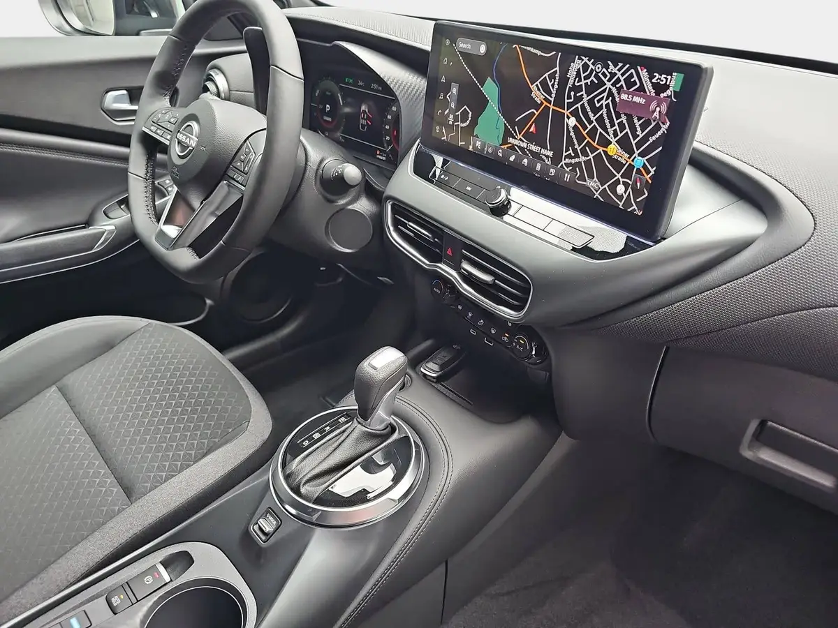 NISSAN JUKE 1.6 HYBRID AUTO. N-CONNECTA WINTER FRONTSCHEIBENHEIZUNG