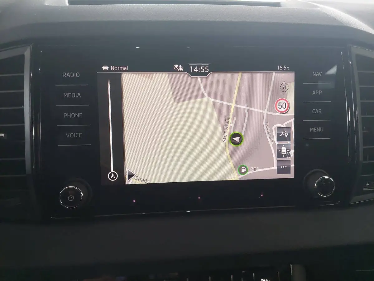 SKODA KAROQ 2.0 TDI DSG SPORTLINE 4X4 NAVI LED