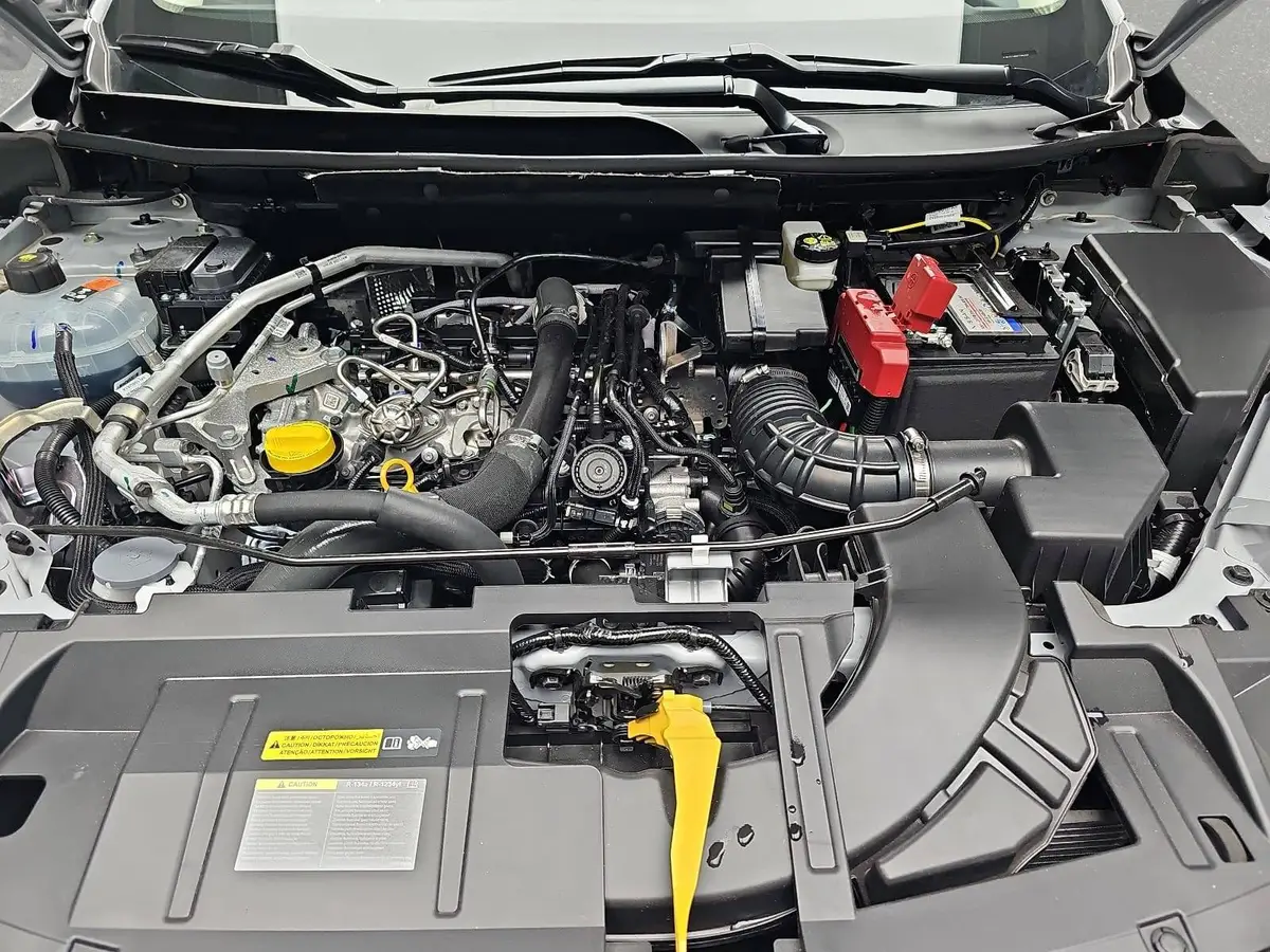 NISSAN QASHQAI 1.3 DIG-T XTRONIC N-CONNECTA PANO WINTER