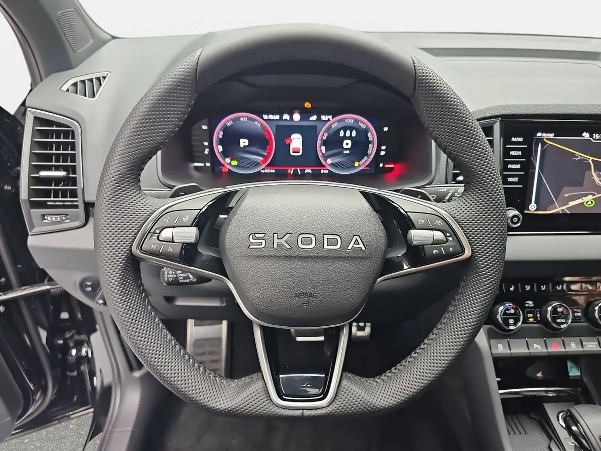 SKODA KAROQ 2.0 TDI DSG SPORTLINE 4X4 NAVI LED