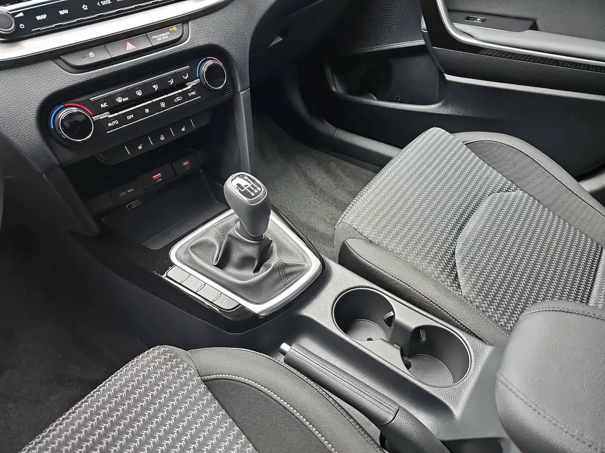 KIA CEED 1.0 T-GDI VISION KOMFORT+ SITZH.