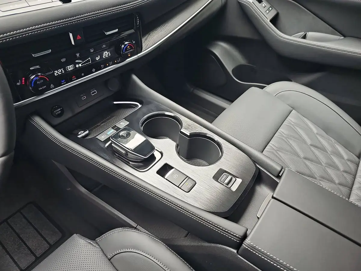 NISSAN X-TRAIL 1.5 VC-T E-POWER AUTO. TEKNA+ LM20