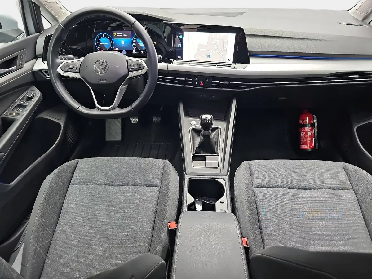 VW GOLF VIII 2.0 TDI LIFE NAVI LED KAMERA LM