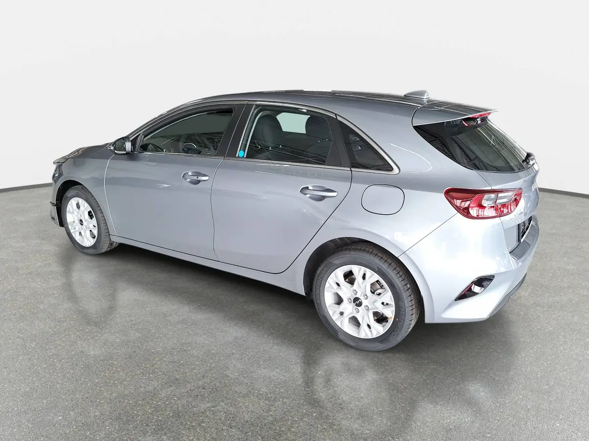 KIA CEED 1.5 T-GDI 48V DCT7 ULTIMATE EDITION