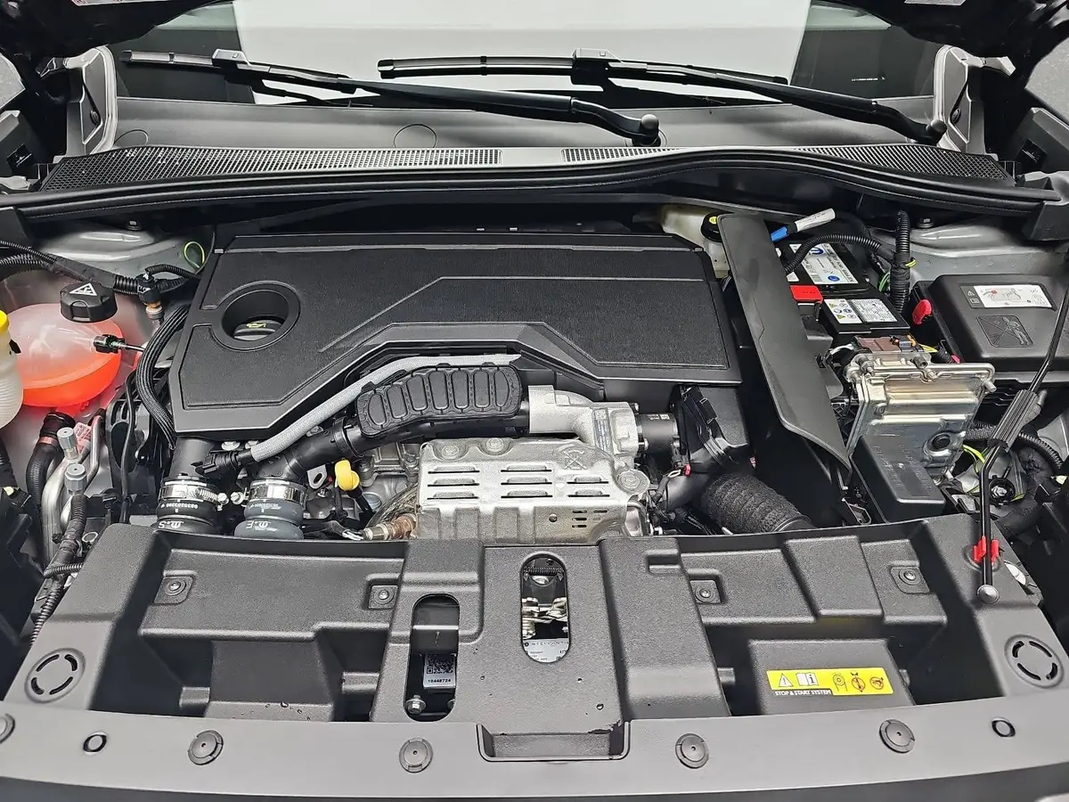 JEEP AVENGER 1.2 E-HYBRID T3 DCT BLACK EDITION MJ26 INFOTAINMENT & KOMFORTPAKET