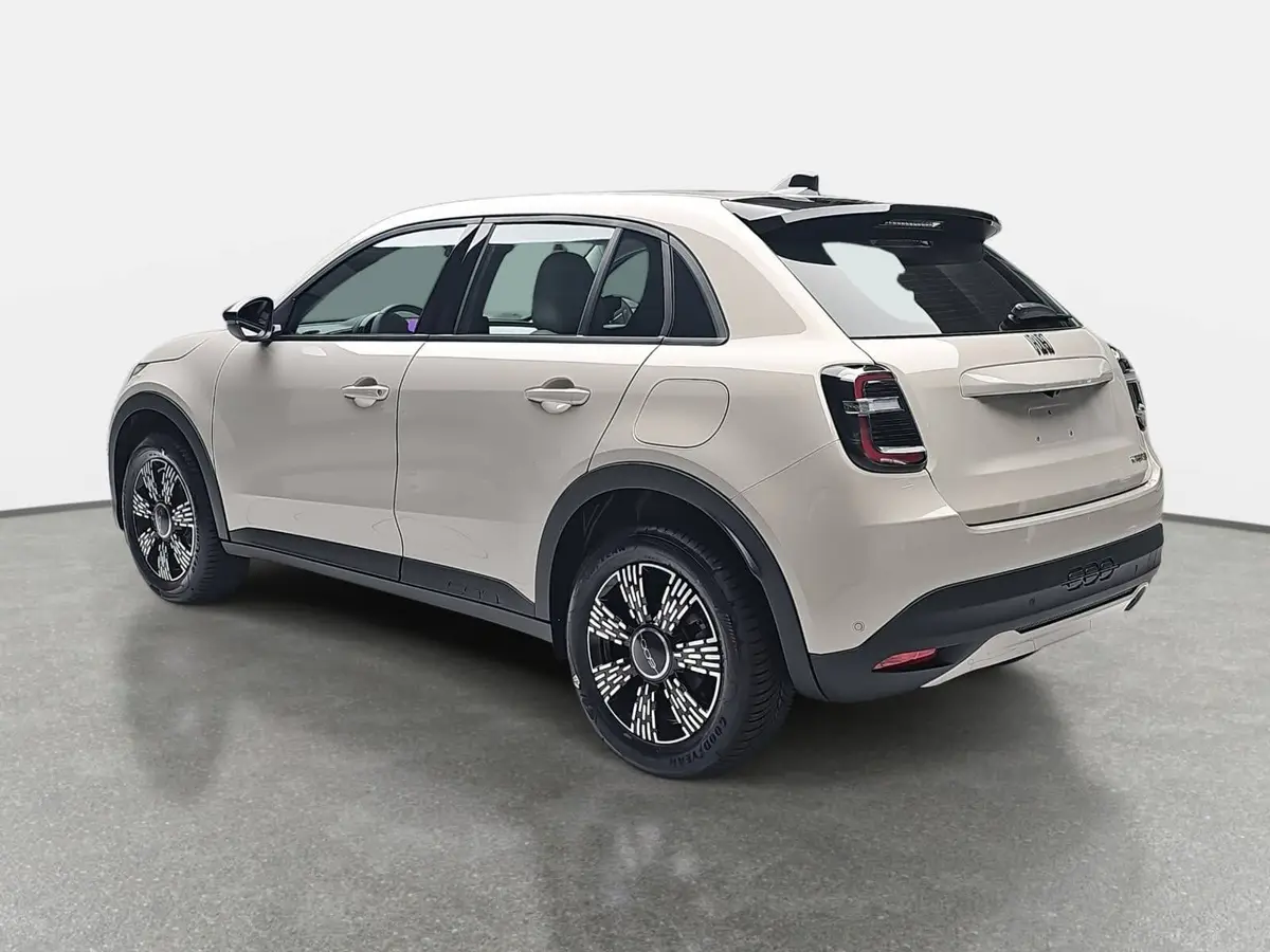 FIAT 600 1.2 T3 HYBRID DCT BUSINESS EDITION MJ26 ALLWETTERREIFEN