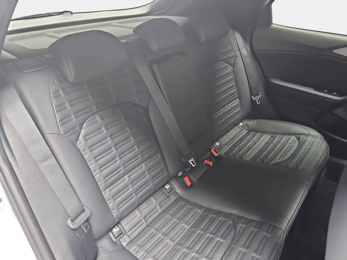 KIA XCEED 1.6 T-GDI 150 DCT SPIRIT MJ27 SOUND SITZ ADVANCED
