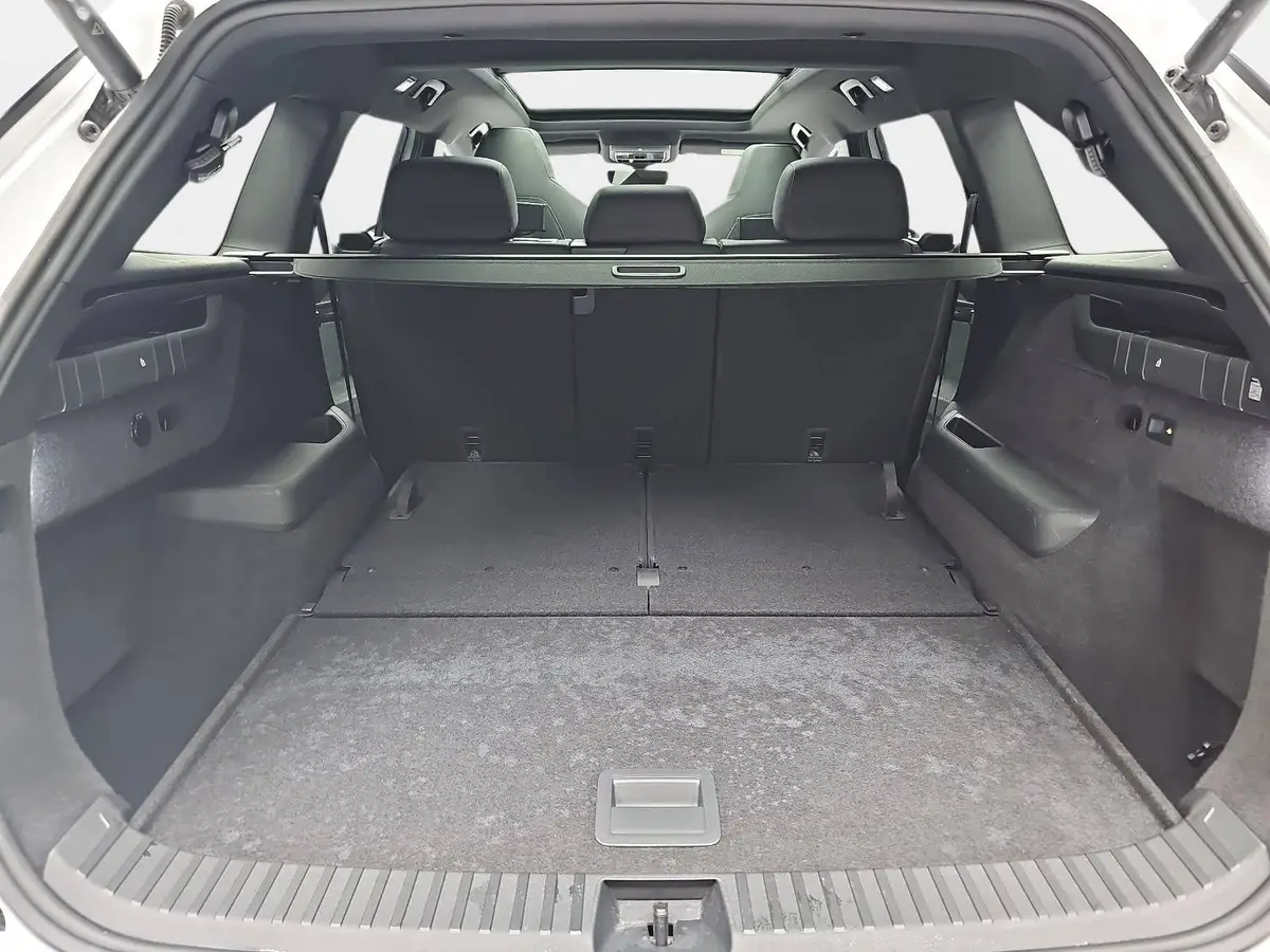 SKODA KODIAQ 1.5 TSI DSG SPORTLINE NAVI LED PANO 7-SITZE KAMERA