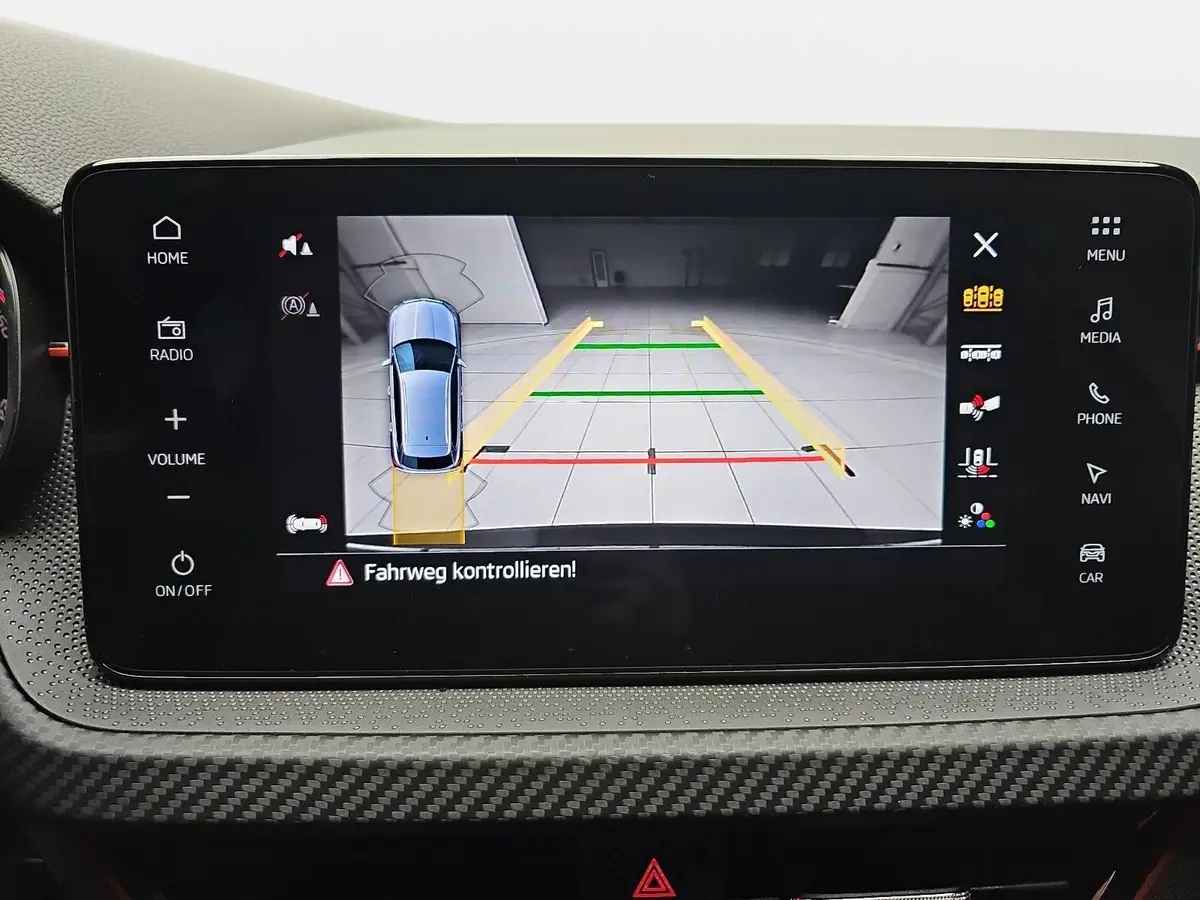 SKODA KAMIQ 1.5 TSI DSG MONTE CARLO NAVI MATRIX-LED PANO WINTE