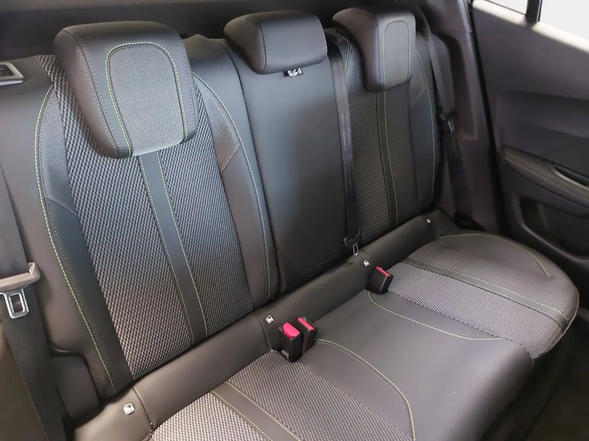 PEUGEOT 2008 1.2 HYBRID 145 E-DSC6 GT-LINE 2-WD LED KLIMAAUTO K