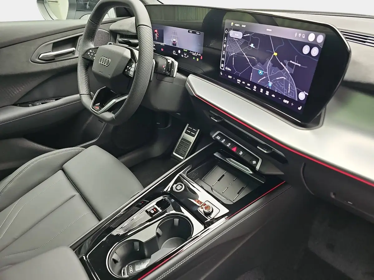 AUDI Q3 TFSI S-TRONIC S-LINE NAVI LED-PLUS PANO