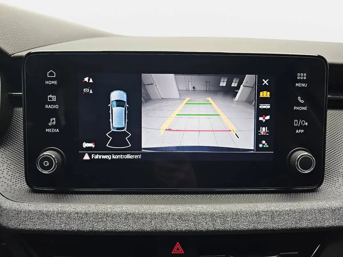 SKODA KAMIQ 1.0 TSI DSG 130 JAHRE LED KAMERA LM